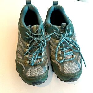 Merrell Women’s Hiking Shoes. Size 8.